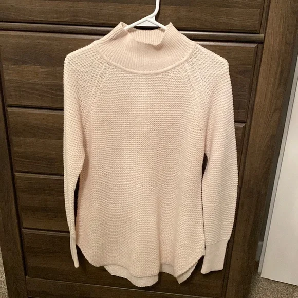 Top - Picture 1 of 8